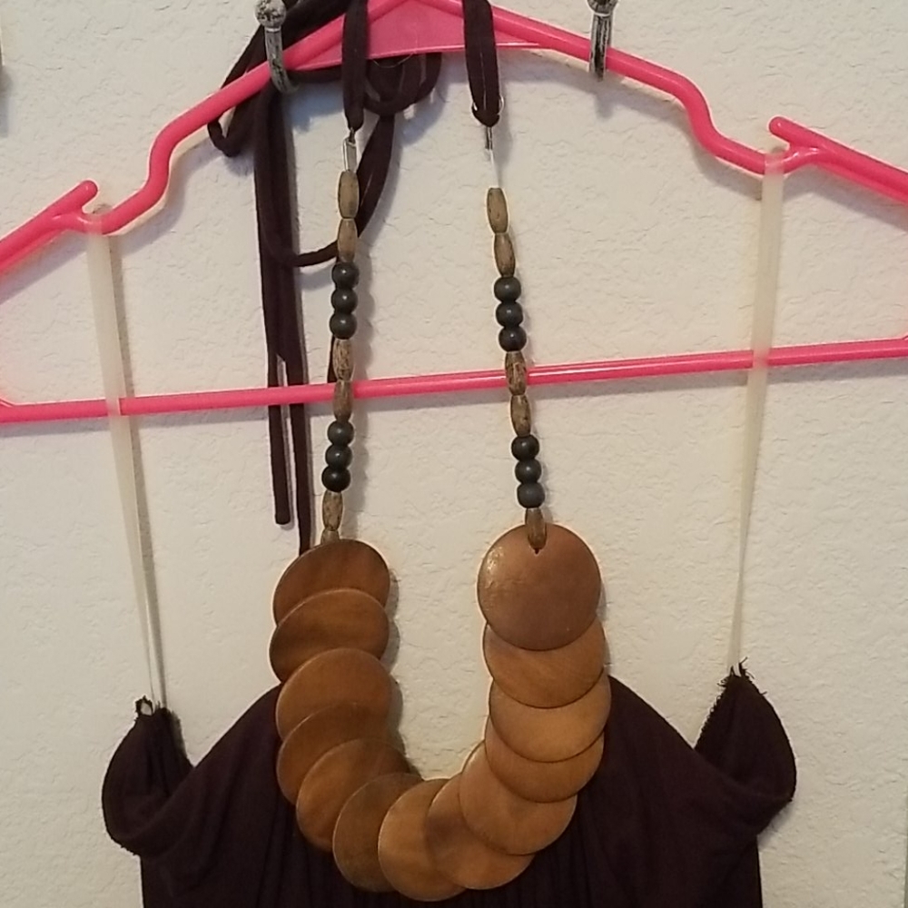 Halter top - Picture 2 of 4